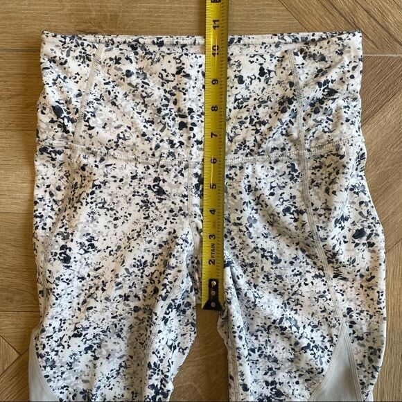 Athleta white cropped leggings with spots & mesh - Picture 5 of 8